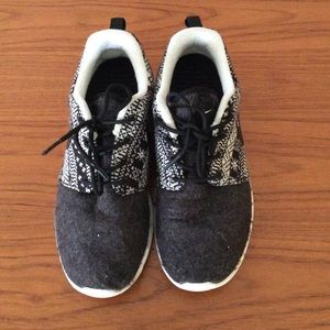 Nike wool roshe sneakers